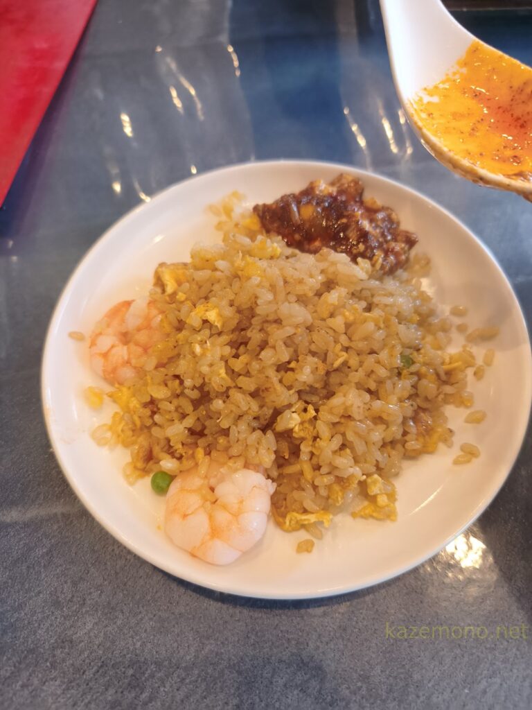 麻婆のったエビ炒飯