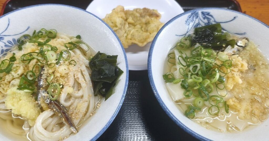 手打ち麺や大島の温きしめんと冷うどんと骨付き鳥味のとり天