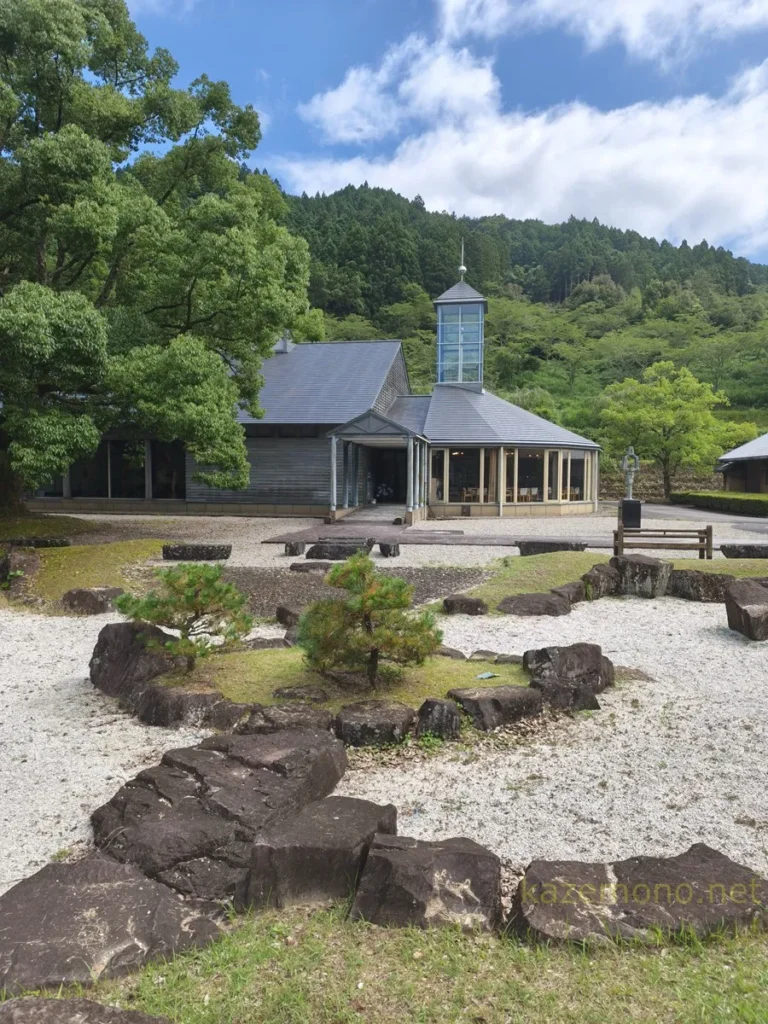 庭園側から見た相生森林美術館の建物