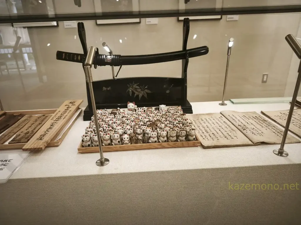 お松大権現の伝承のやかた奥にある展示室